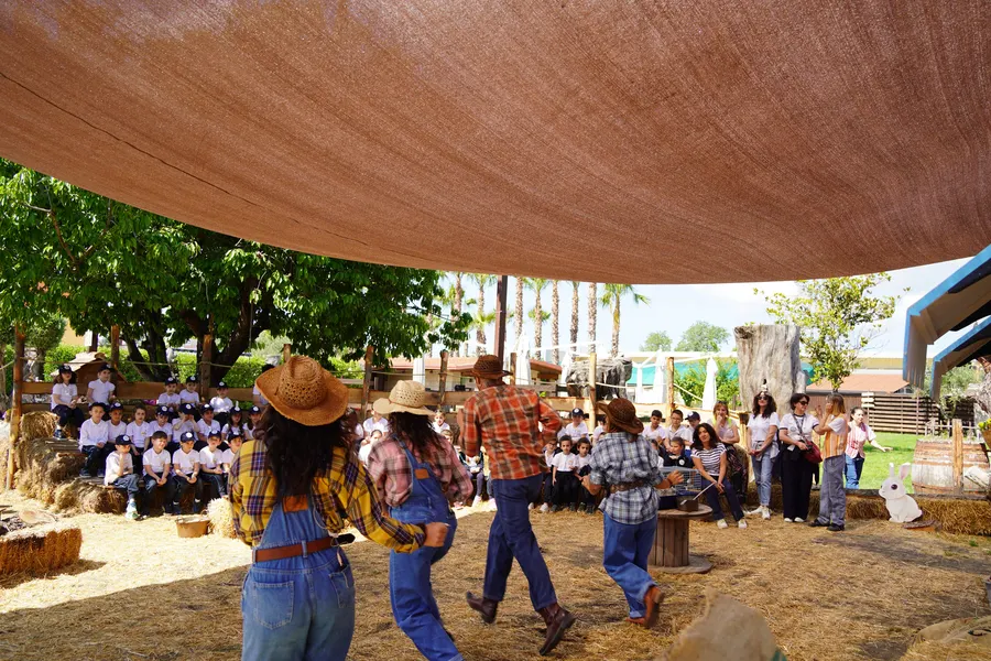I balli country sotto il tendone